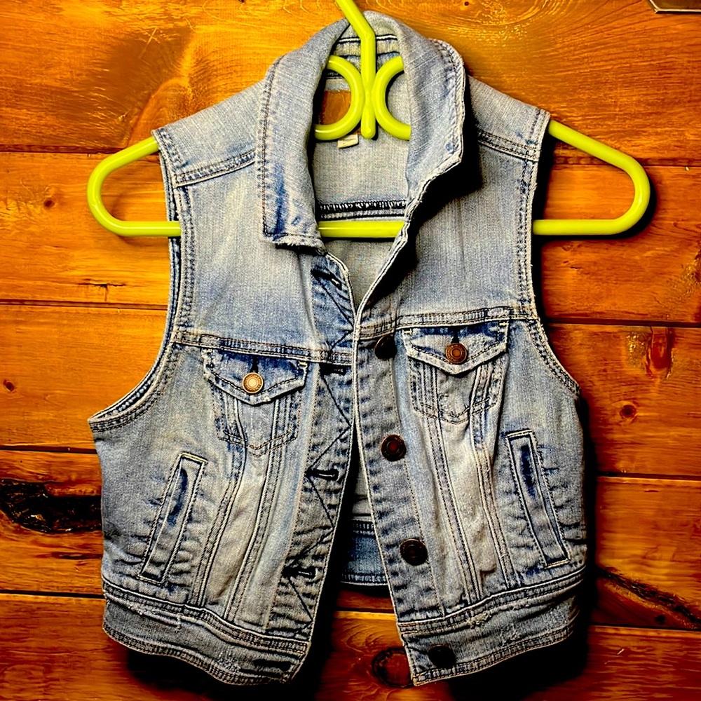 Sleeveless country night jean vest size XS